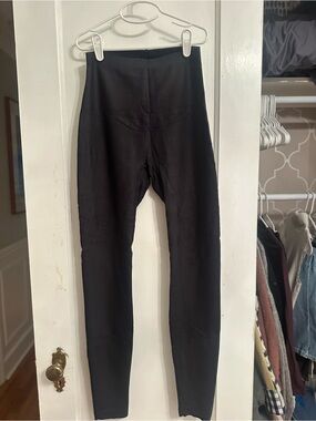 Skims Black Stretch Leggings